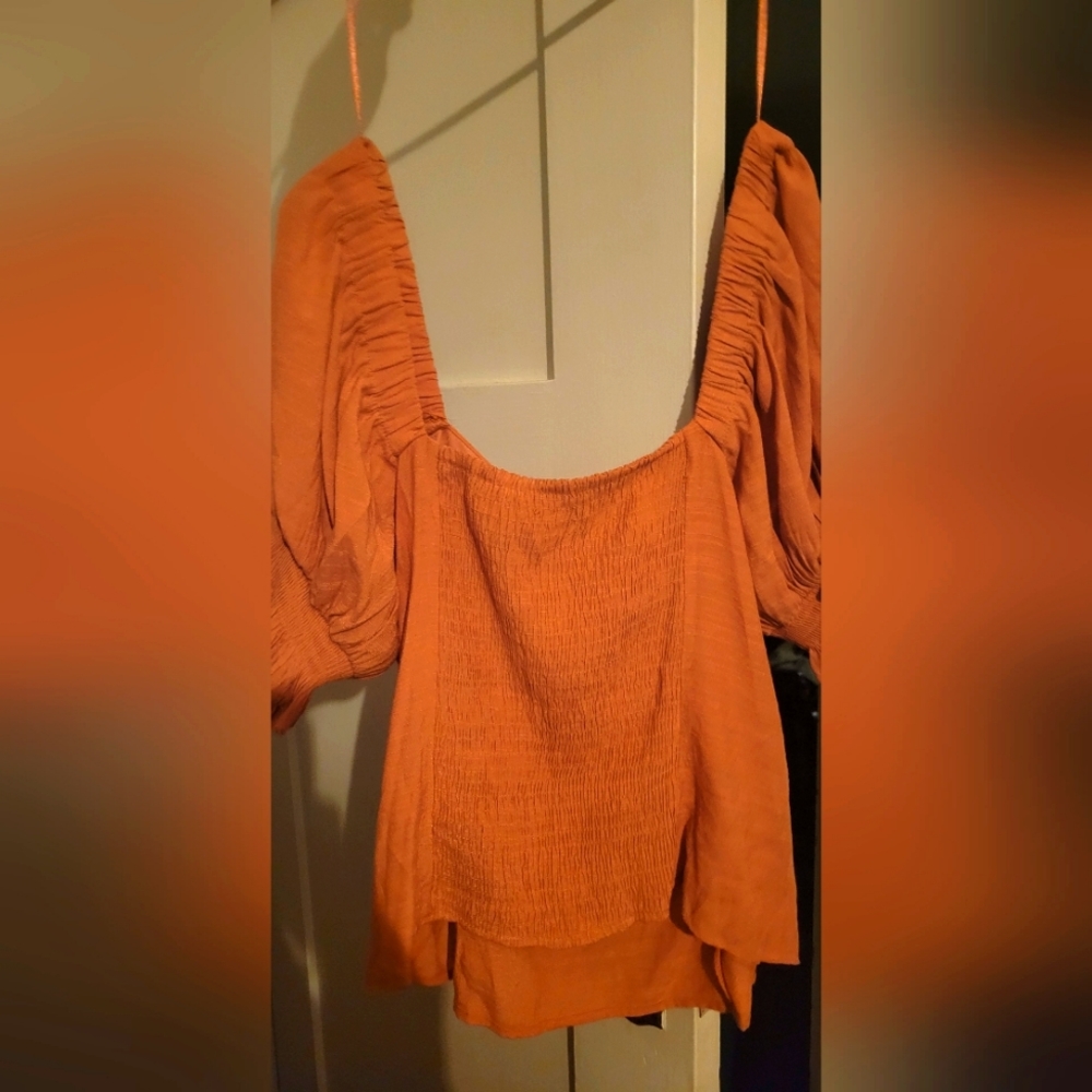 Puffy shoulders Top
